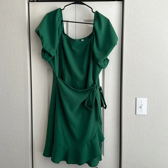 SHEIN Vibrant Green Mini Dress - Picture 2 of 3